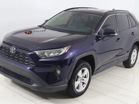 Used 2021 Toyota RAV4 XLE image 19