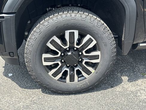 New 2026 GMC Sierra 2500 Denali Ultimate w/ LPO, Black Badging Package AWD/4WD image 15