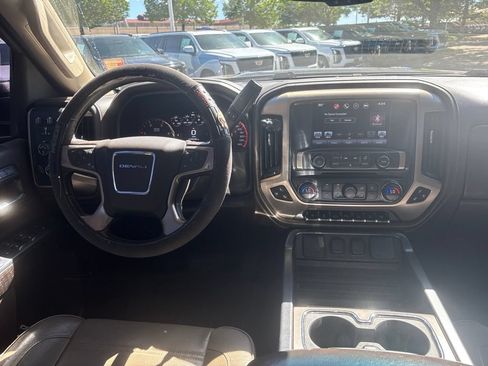 Used 2016 GMC Sierra 2500 Denali w/ Duramax Plus Package AWD/4WD image 15