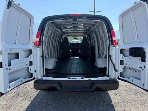 Used 2025 Chevrolet Express 2500 Extended w/ Driver Convenience Package RWD image 19