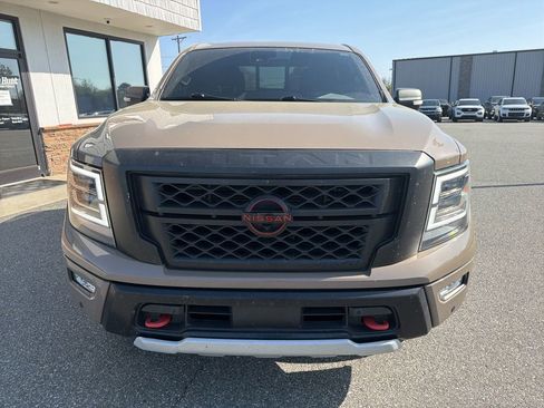 Used 2023 Nissan Titan PRO-4X w/ Pro-4x Convenience Package image 9