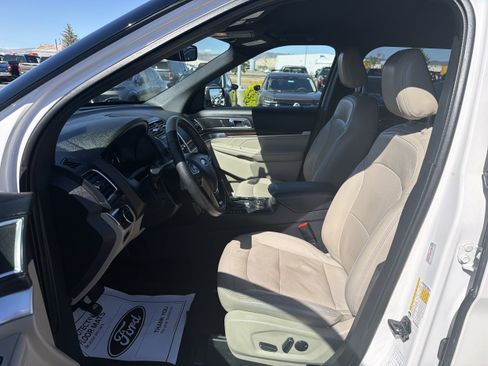 Used 2018 Ford Explorer Limited AWD/4WD image 10