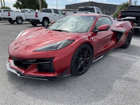 Used 2023 Chevrolet Corvette Z06 w/ Z07 Performance Package image 3