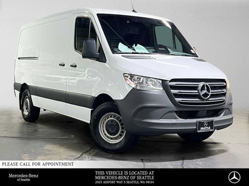 Used 2025 Mercedes-Benz Sprinter 2500 image 1