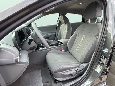 New 2026 Hyundai Elantra Sport FWD image 19