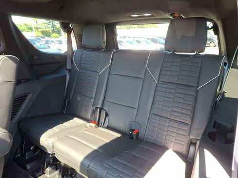 Used 2023 Cadillac Escalade Sport Platinum w/ LPO, ONYX Package AWD/4WD image 8
