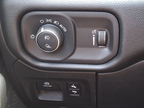 Used 2021 RAM 1500 Big Horn AWD/4WD image 21