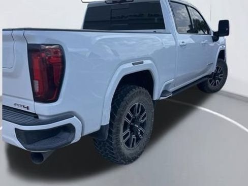 Used 2022 GMC Sierra 2500 AT4 w/ AT4 Preferred Package AWD/4WD image 5