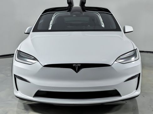Used 2022 Tesla Model X Plaid AWD/4WD image 5