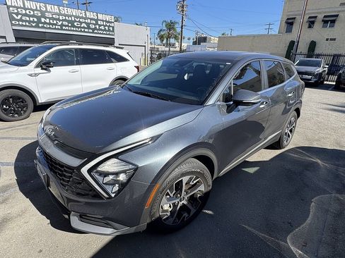 Used 2023 Kia Sportage EX FWD image 3