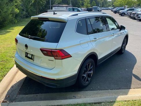 Used 2024 Volkswagen Tiguan SE AWD/4WD image 31
