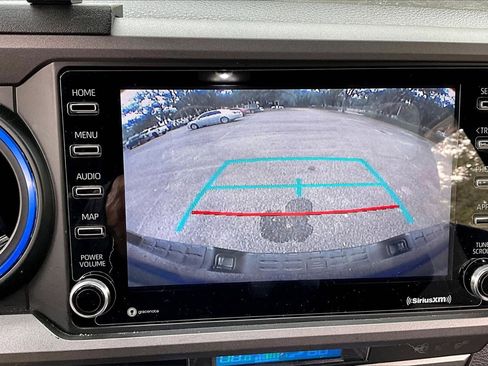 Used 2022 Toyota Tacoma TRD Off-Road image 13