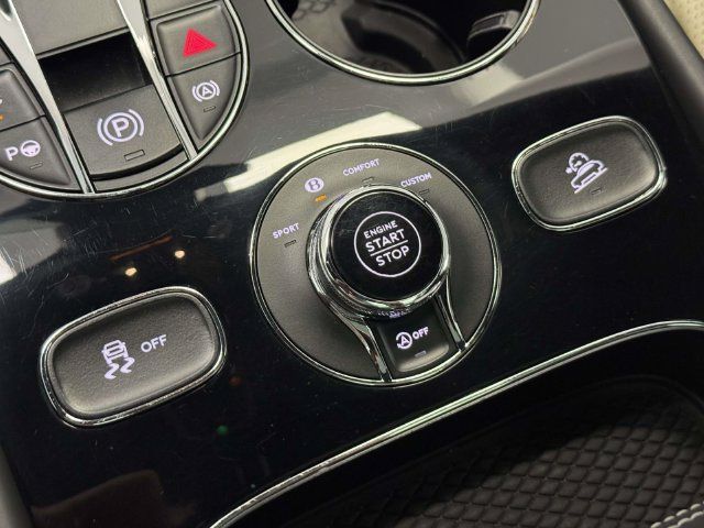 Used 2020 Bentley Bentayga AWD/4WD image 47