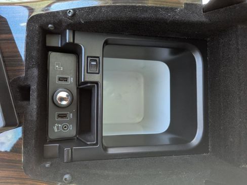 Used 2016 Land Rover Range Rover Supercharged image 33