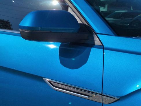 Used 2024 Volkswagen Atlas Cross Sport SE image 11