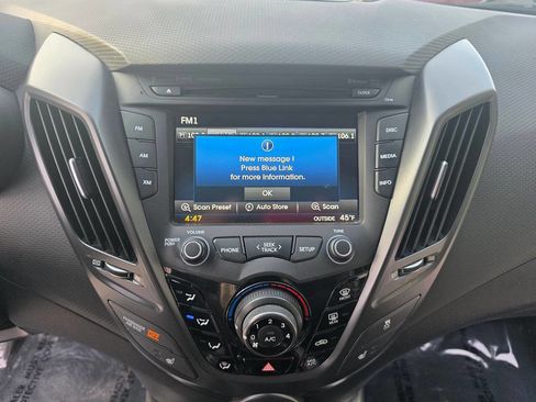 Used 2016 Hyundai Veloster Turbo image 29