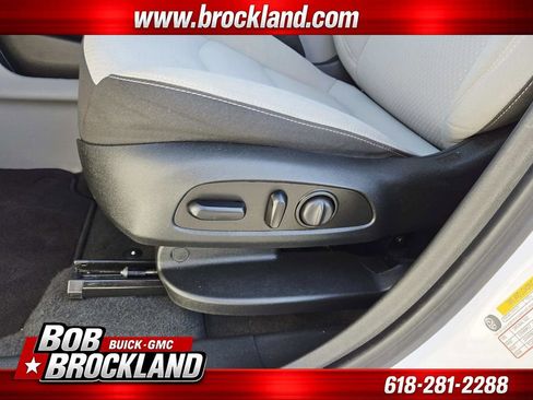 Used 2023 GMC Terrain SLE w/ Driver Convenience Package AWD/4WD image 36