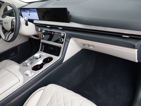 Used 2025 Genesis GV80 3.5T Prestige image 23