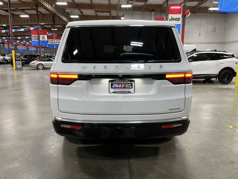 Certified 2024 Jeep Wagoneer Series III image 4