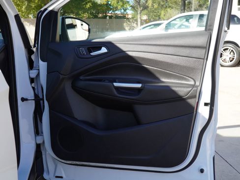 Used 2016 Ford Escape SE image 20