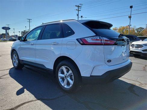 New 2024 Ford Edge SE image 5