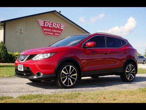 Used 2018 Nissan Rogue Sport SL w/ SL Premium Package image 1