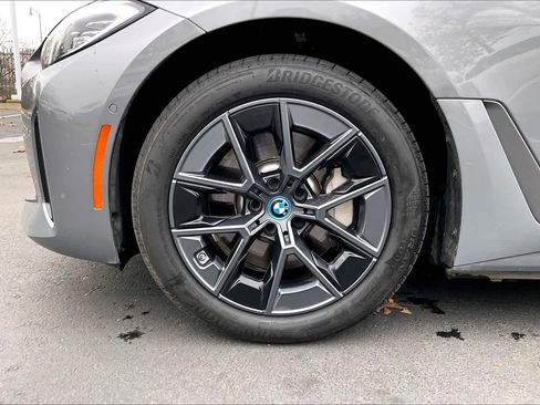 Used 2023 BMW i4 eDrive35 image 12