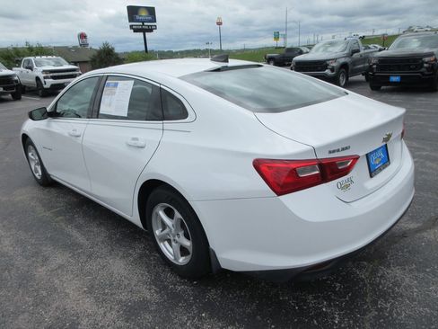 Certified 2017 Chevrolet Malibu LS image 3