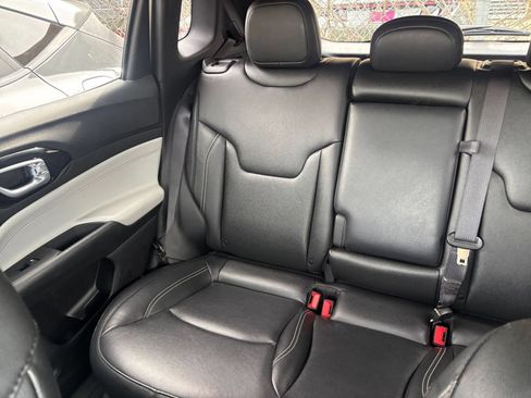 Used 2025 Jeep Compass Limited AWD/4WD image 40