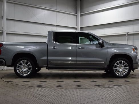 Used 2023 Chevrolet Silverado 1500 High Country w/ High Country Premium Package image 9
