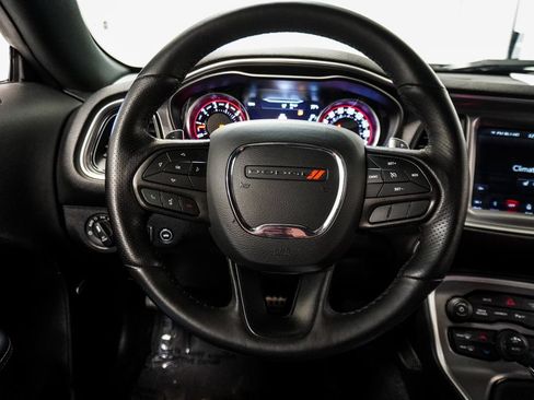 Used 2022 Dodge Challenger R/T Scat Pack RWD image 10