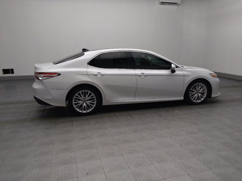 Used 2018 Toyota Camry XLE FWD image 10