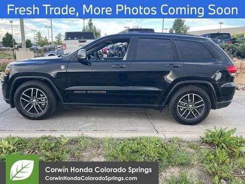 Used 2018 Jeep Grand Cherokee Trailhawk AWD/4WD image 6