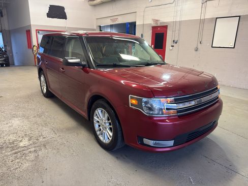 Used 2013 Ford Flex SEL AWD/4WD image 1