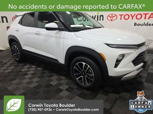 Used 2024 Chevrolet TrailBlazer LT w/ Convenience Package image 1