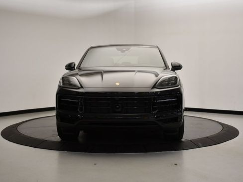 Certified 2025 Porsche Cayenne E-Hybrid Coupe AWD/4WD image 10