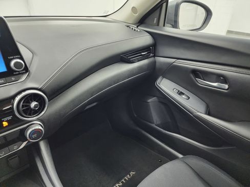 Used 2023 Nissan Sentra SV image 13