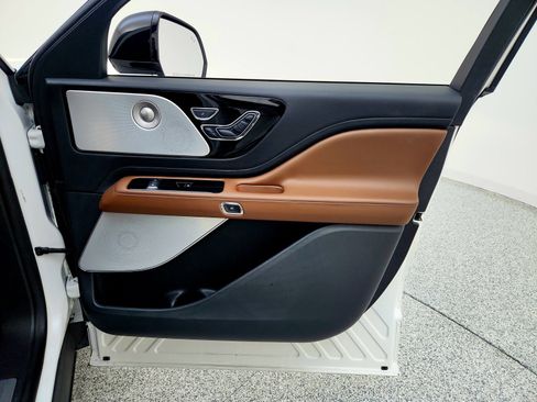 Used 2020 Lincoln Aviator Grand Touring w/ Equipment Group 301A image 27