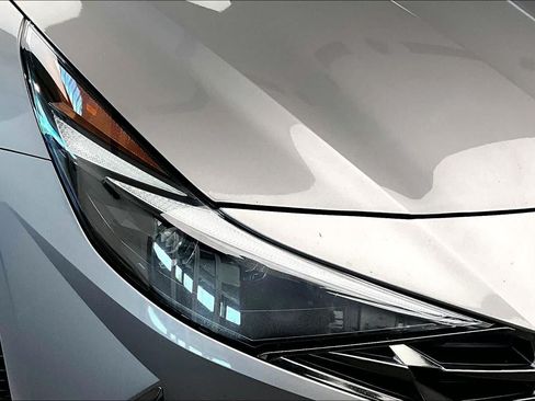 Used 2023 Hyundai Elantra Limited FWD image 27