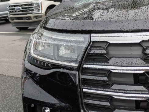 New 2026 Ford Explorer Active w/ Active Comfort Package image 10