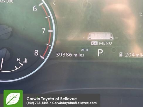 Used 2025 Nissan Rogue SV AWD/4WD image 10