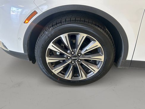 Used 2022 Lincoln Corsair Reserve w/ Elements Package FWD image 8