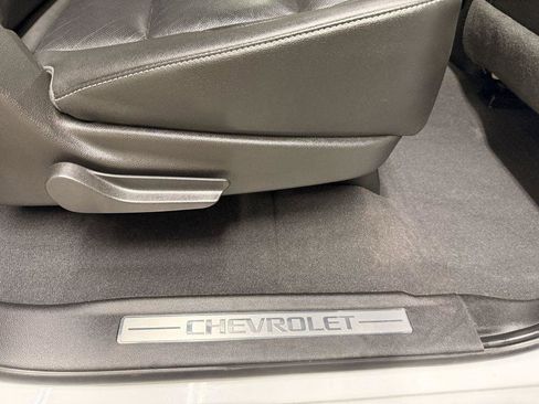 Used 2019 Chevrolet Suburban Premier AWD/4WD image 41