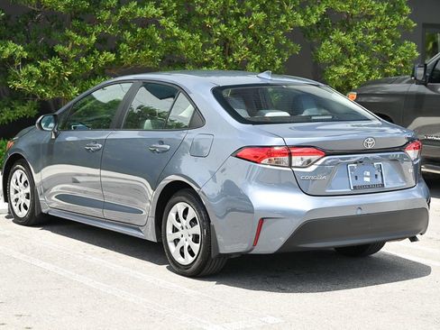 Used 2025 Toyota Corolla LE image 6