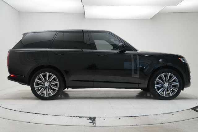 Used 2023 Land Rover Range Rover Autobiography AWD/4WD image 23