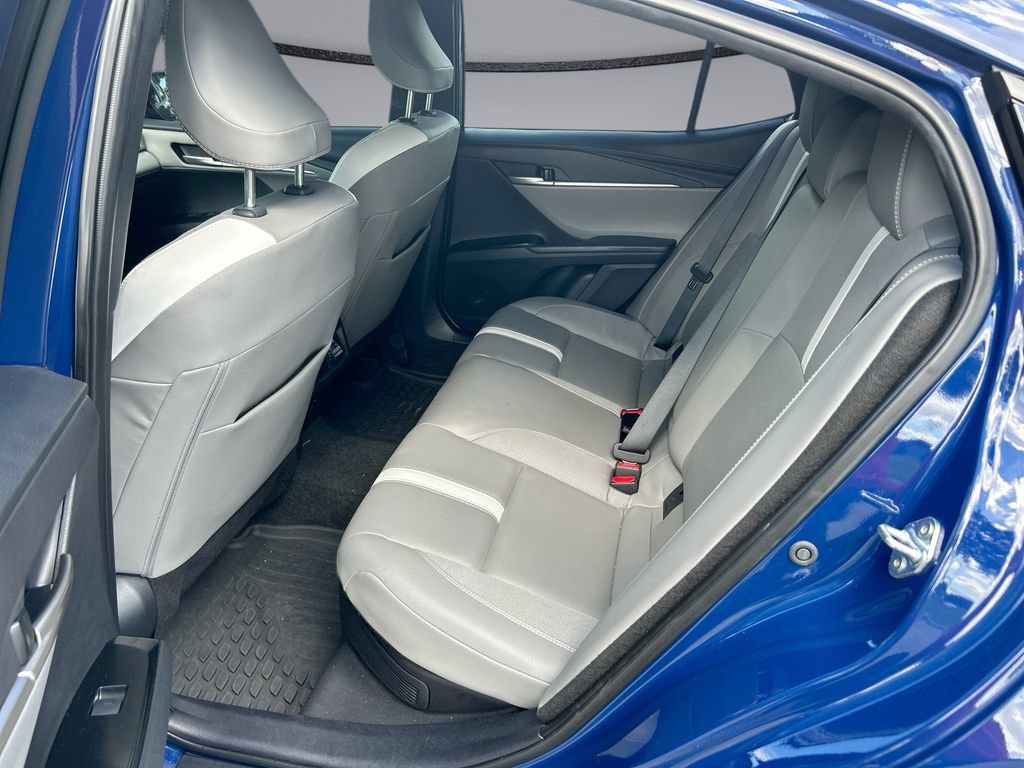 Used 2025 Toyota Camry SE w/ Convenience Package FWD image 30