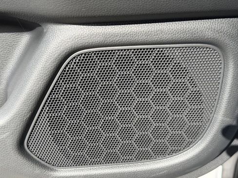 New 2025 Honda Pilot Touring image 21