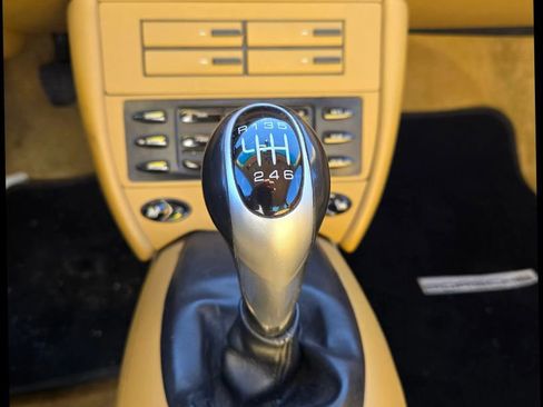 Used 2001 Porsche 911 Carrera 4 image 22