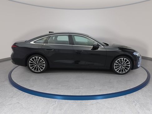 Used 2026 Audi A6 Premium Plus w/ Premium Plus Package AWD/4WD image 4