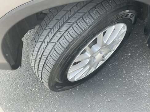 Used 2014 Honda CR-V EX-L image 11